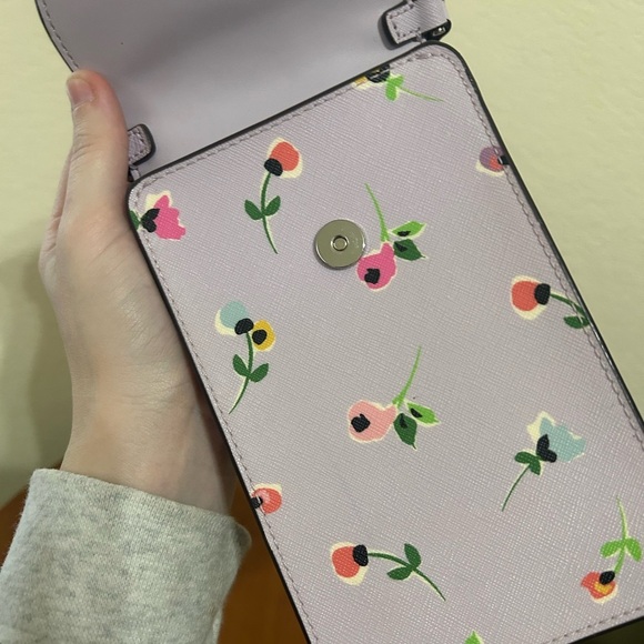 Kate Spade Cameron Floral Ditsy North South Flap Phone Crossbody Purple Travel - Picture 11 of 13
